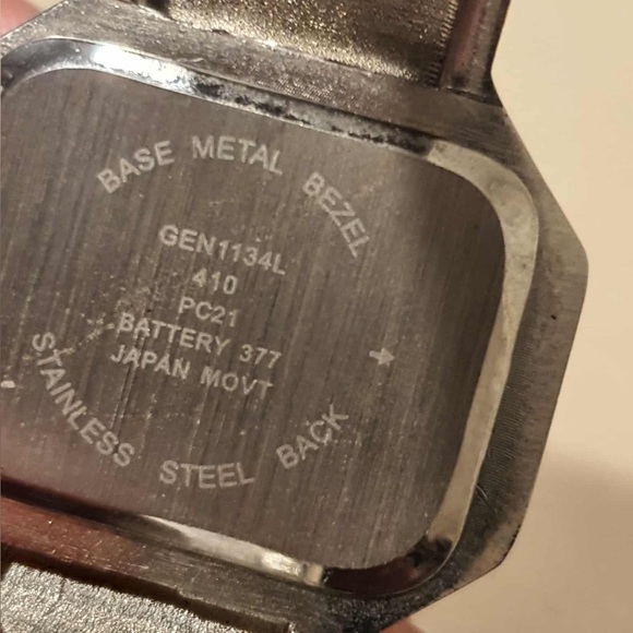 🦋10/$20🦋 Sache Silver/Rhinestone Women's Cuff Watch - Picture 4 of 4